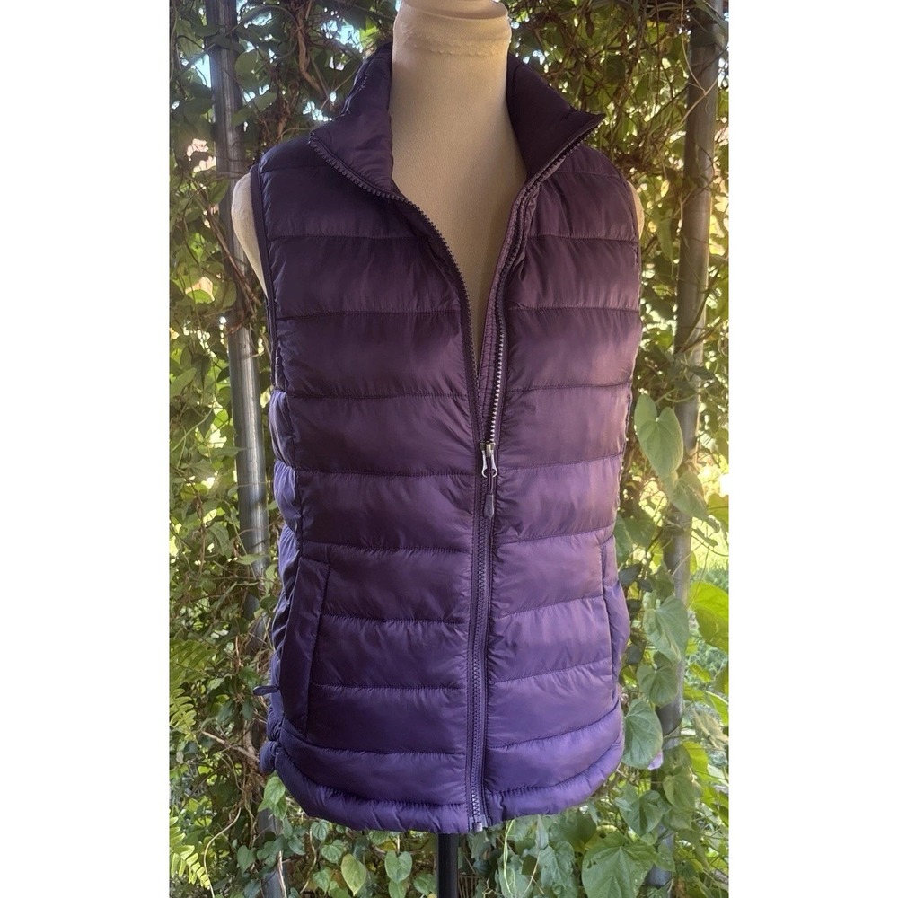32 Degrees HEAT woman's XS Purple Plum Quilted Puffer Vest Lightweight Full Zip